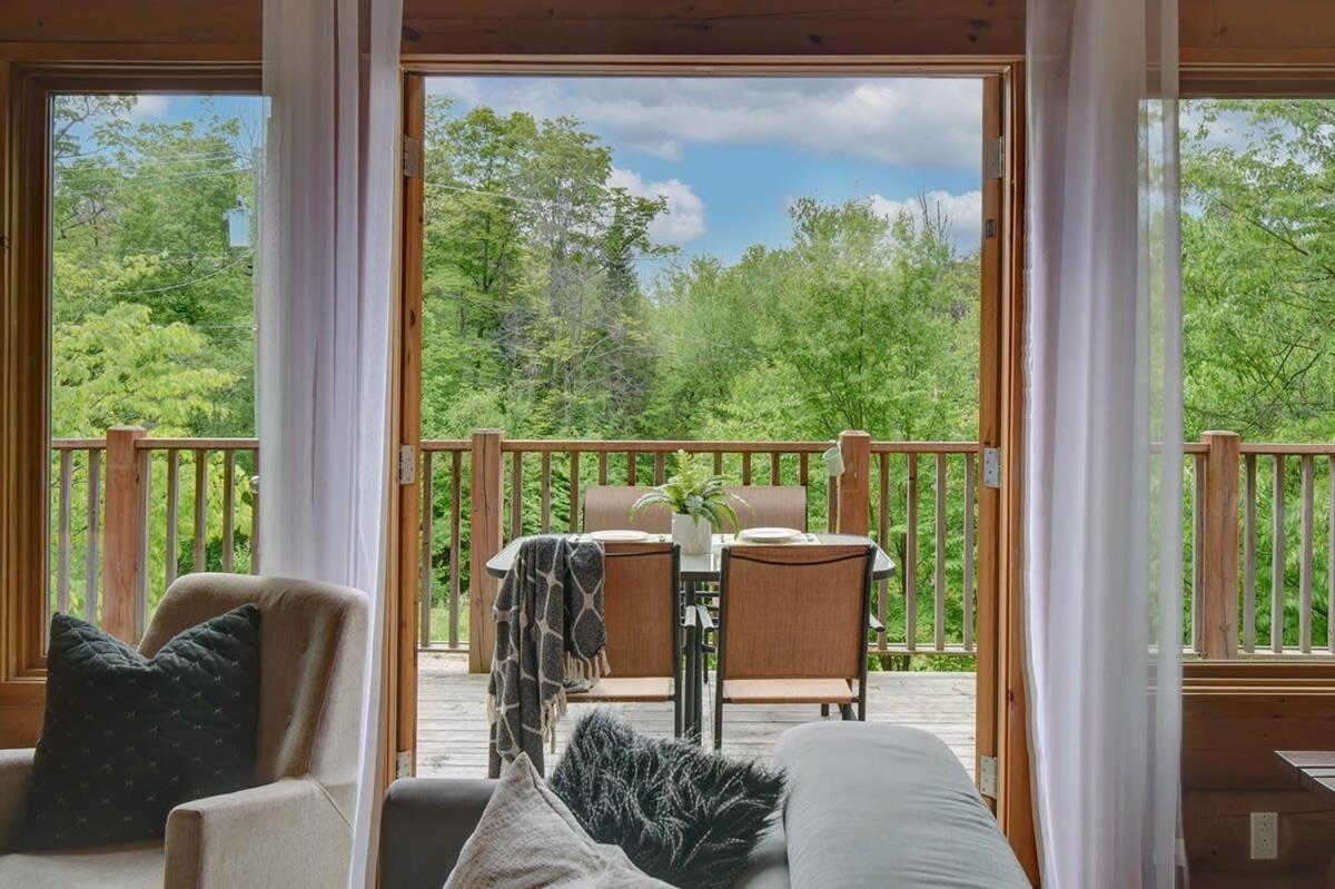 Chic Familiale, Relaxant Avec Spa En Montagnes Labelle Exterior photo